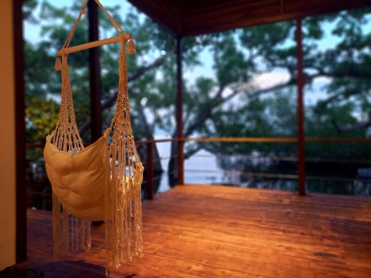 Villa Luzo & Tours Saonek Buitenkant foto