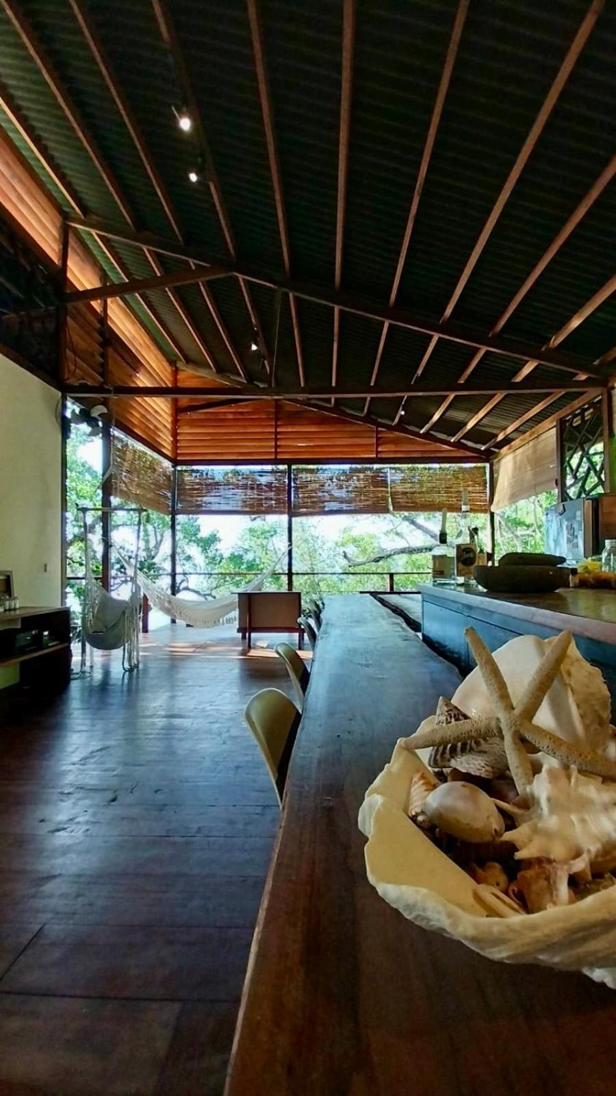 Villa Luzo & Tours Saonek Buitenkant foto