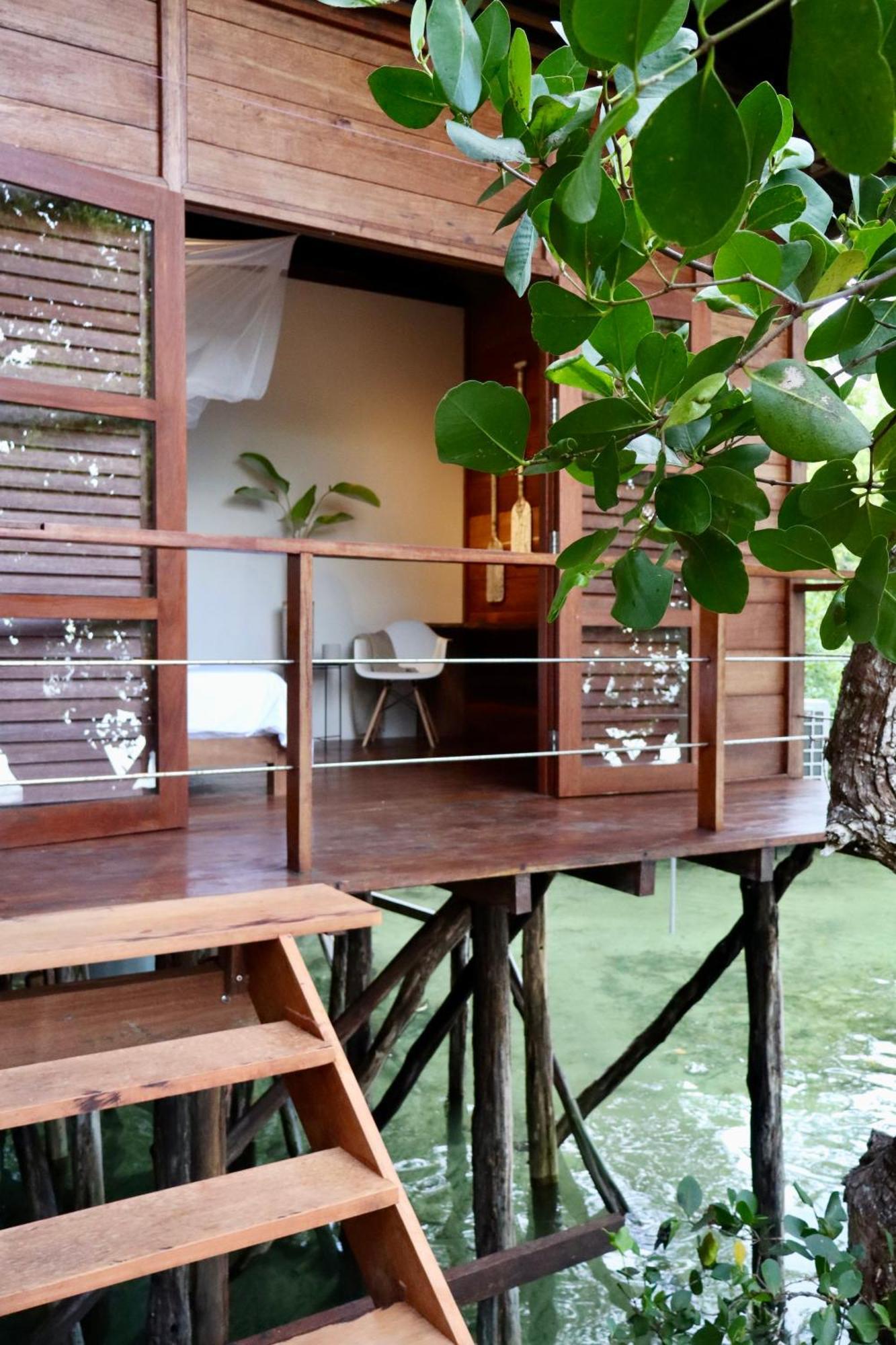 Villa Luzo & Tours Saonek Buitenkant foto